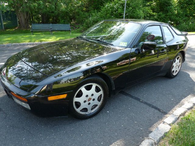 Porsche 944 1989 photo 4