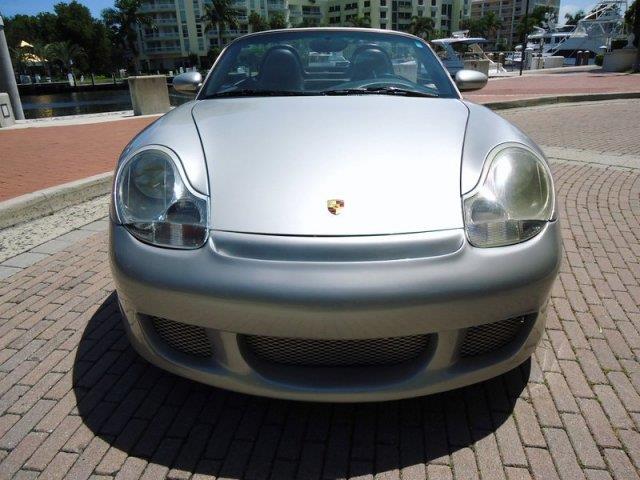 Porsche Boxster 2000 photo 1