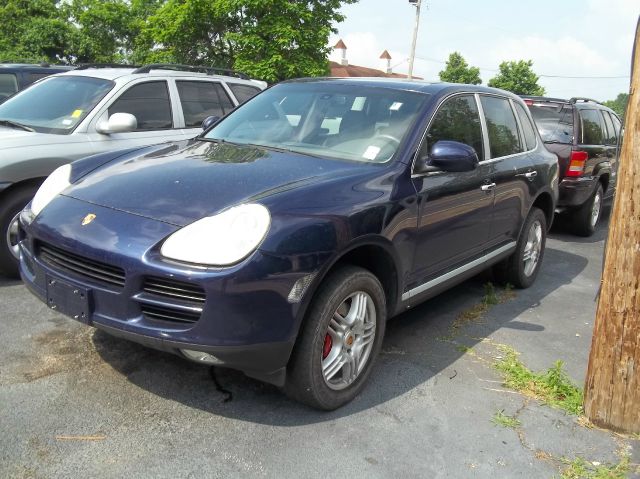 Porsche Cayenne 2004 photo 2