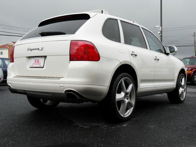 Porsche Cayenne 2004 photo 1