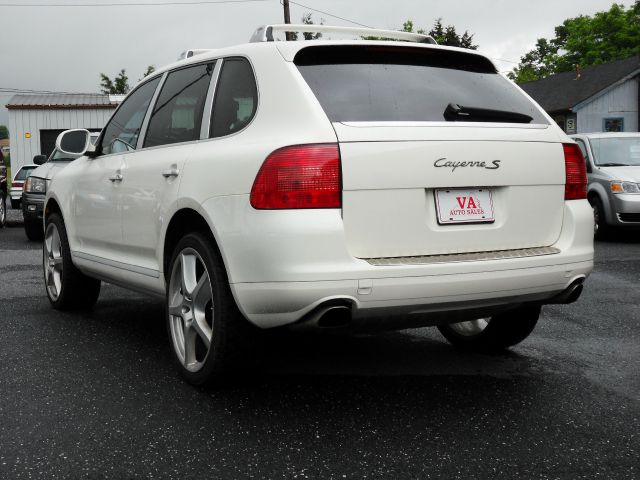 Porsche Cayenne 2004 photo 2