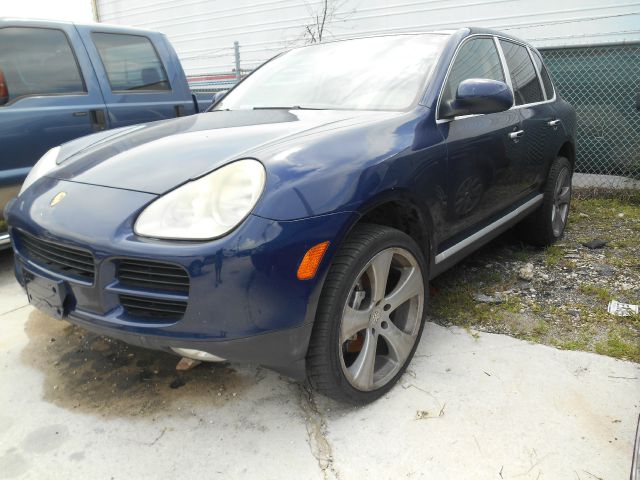 Porsche Cayenne 2004 photo 1