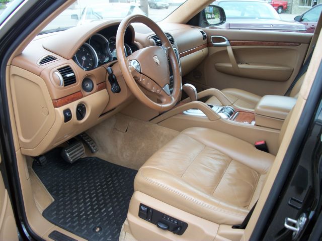 Porsche Cayenne 2004 photo 2