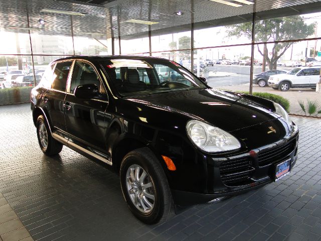 Porsche Cayenne Base SUV