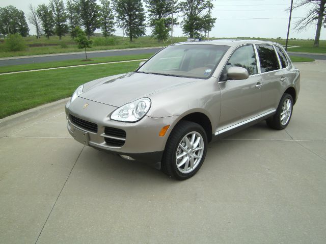 Porsche Cayenne 2004 photo 2