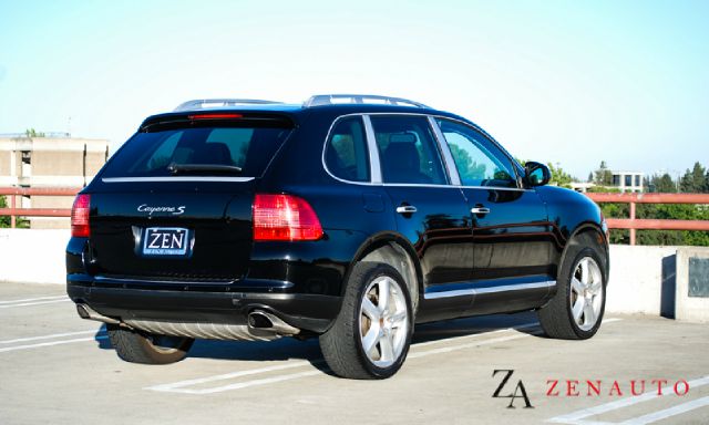 Porsche Cayenne 2004 photo 1