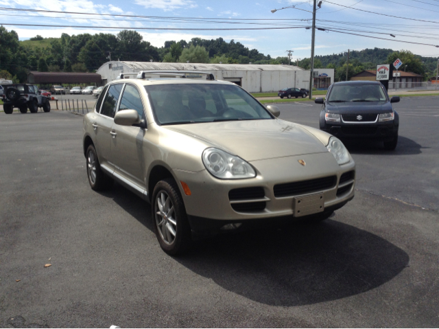 Porsche Cayenne 2004 photo 1