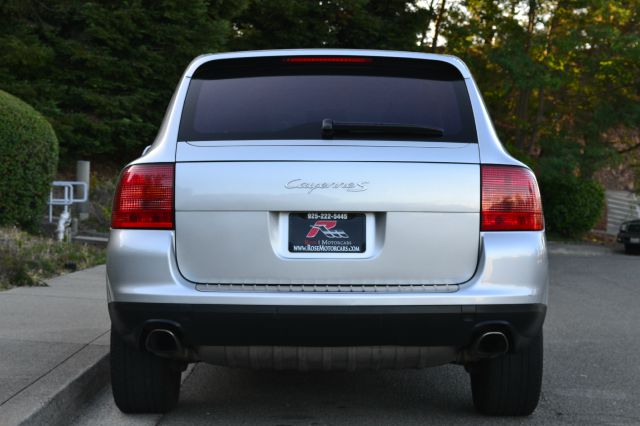 Porsche Cayenne 2004 photo 1