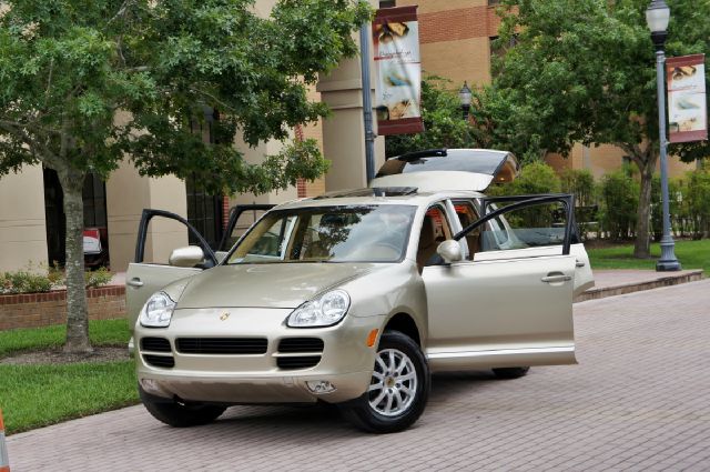 Porsche Cayenne 2005 photo 2