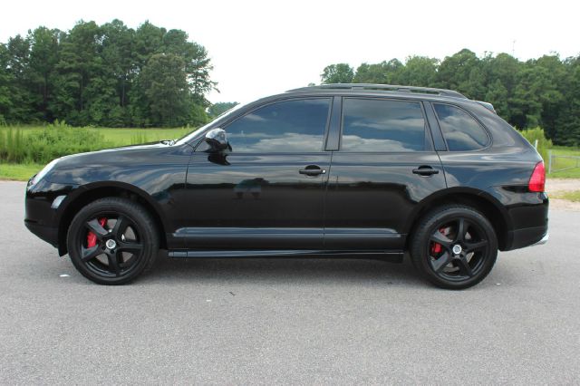 Porsche Cayenne 2006 photo 2