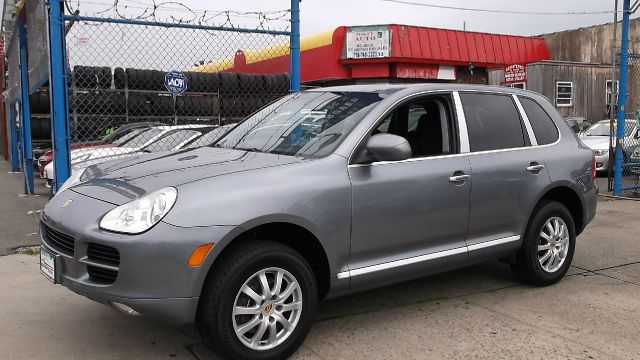 Porsche Cayenne 2006 photo 1