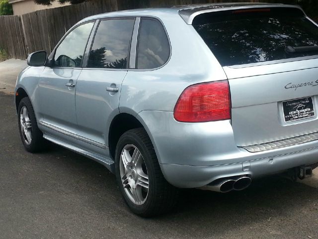 Porsche Cayenne 2006 photo 2