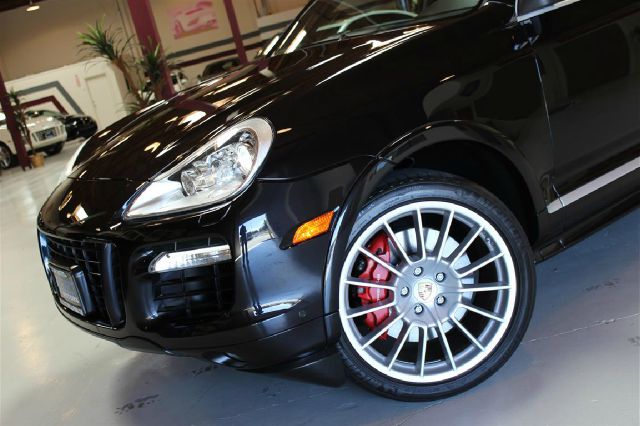 Porsche Cayenne 2009 photo 1