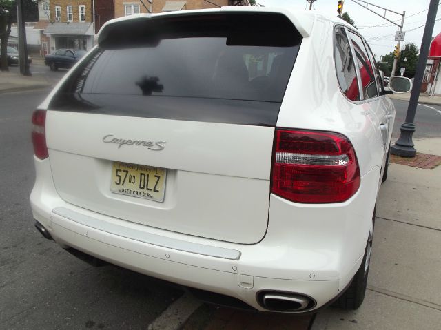 Porsche Cayenne 2009 photo 1