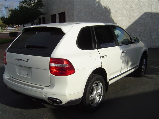 Porsche Cayenne 2009 photo 2