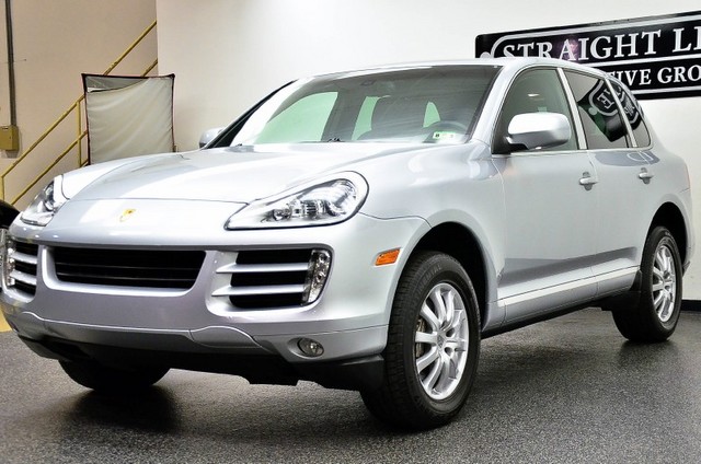 Porsche Cayenne 2010 photo 2