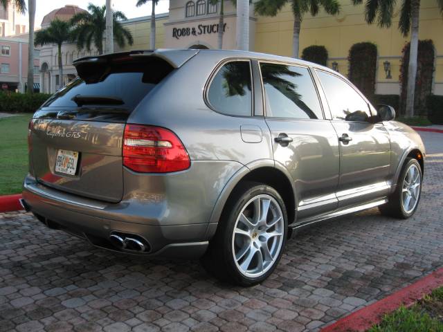 Porsche Cayenne 2010 photo 3