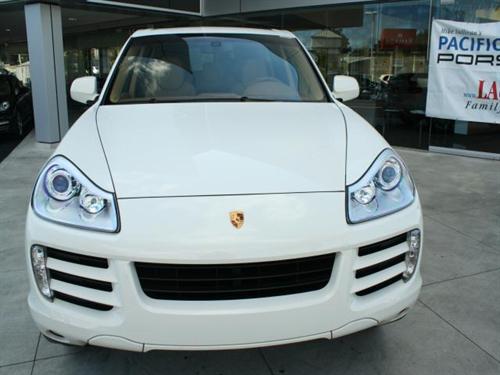 Porsche Cayenne 2010 photo 3