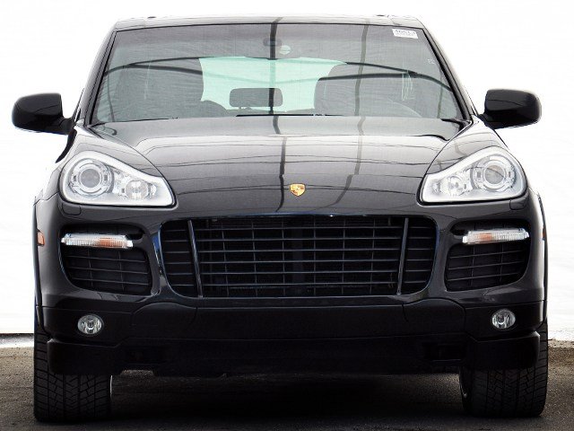 Porsche Cayenne 2010 photo 2