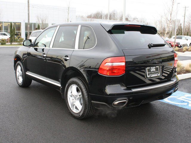 Porsche Cayenne 2010 photo 2