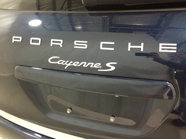 Porsche Cayenne 2011 photo 2