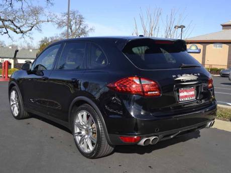 Porsche Cayenne 2011 photo 3