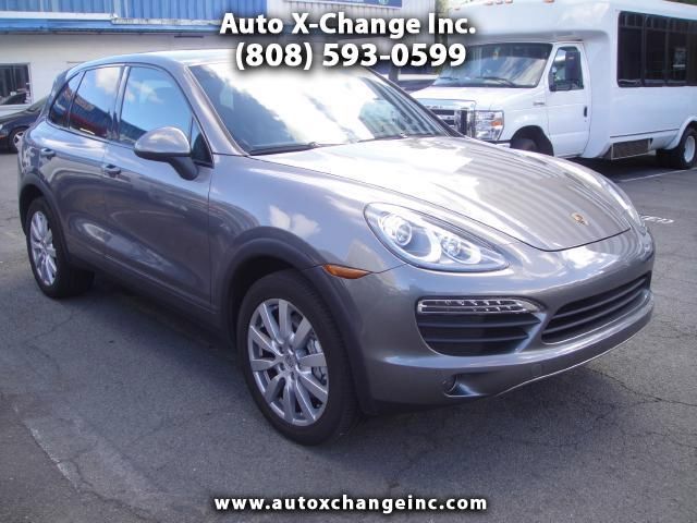 Porsche Cayenne 2011 photo 1