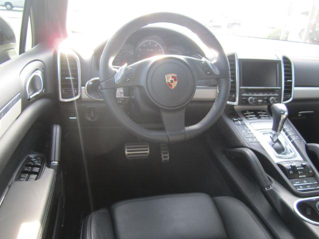 Porsche Cayenne 2011 photo 4