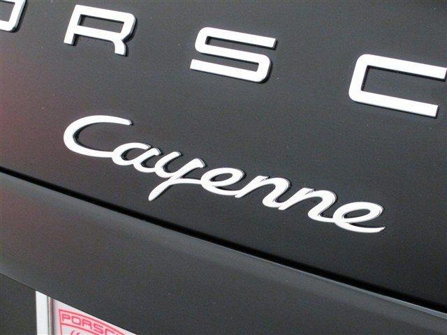 Porsche Cayenne 2011 photo 1