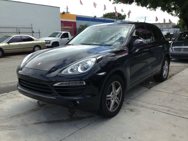 Porsche Cayenne 2012 photo 11