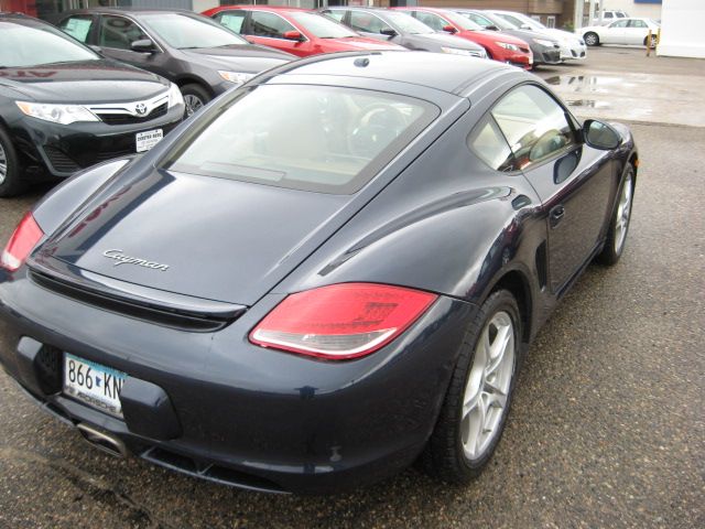 Porsche Cayman 2011 photo 1