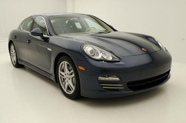 Porsche Panamera 2010 photo 3