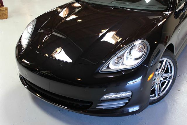 Porsche Panamera 2010 photo 4