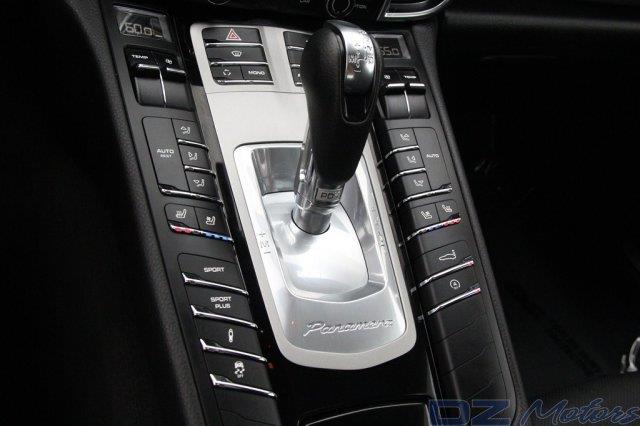 Porsche Panamera 2010 photo 10