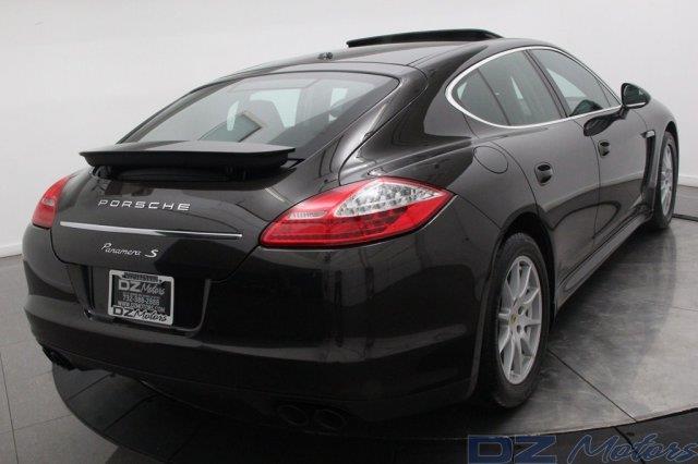 Porsche Panamera 2010 photo 103