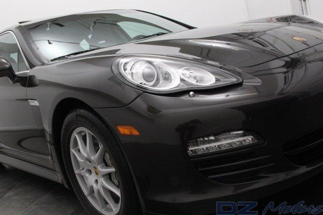 Porsche Panamera 2010 photo 104