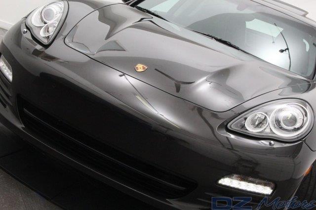 Porsche Panamera 2010 photo 15