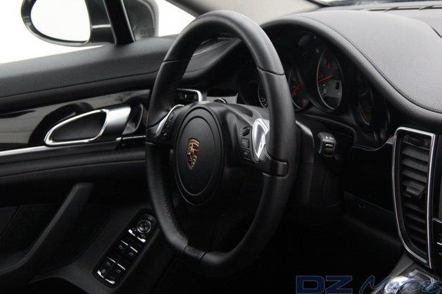 Porsche Panamera 2010 photo 20