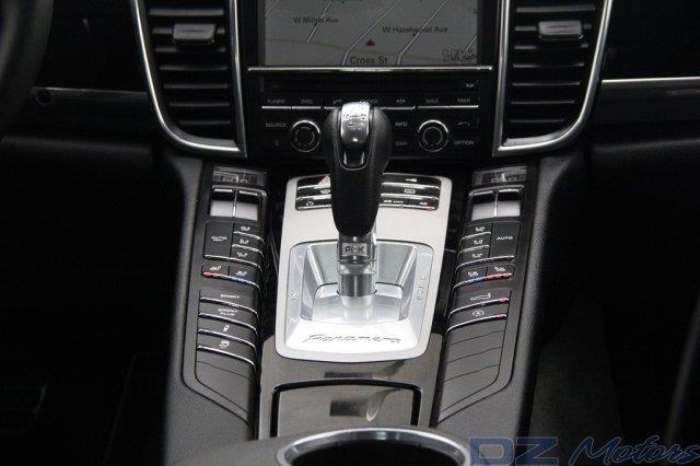 Porsche Panamera 2010 photo 25