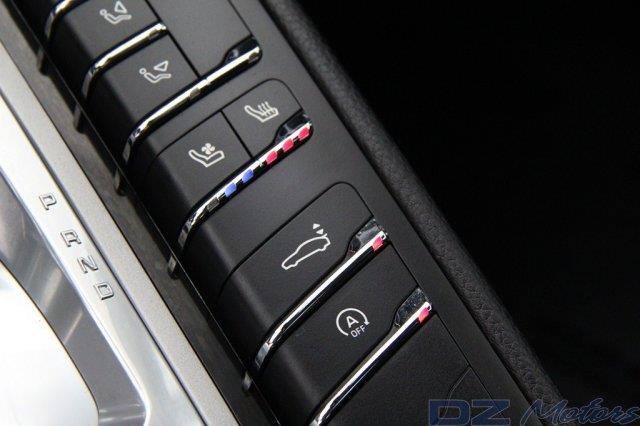 Porsche Panamera 2010 photo 41