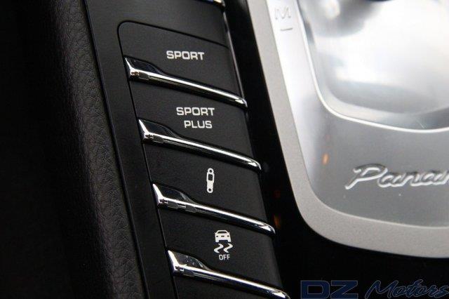 Porsche Panamera 2010 photo 43