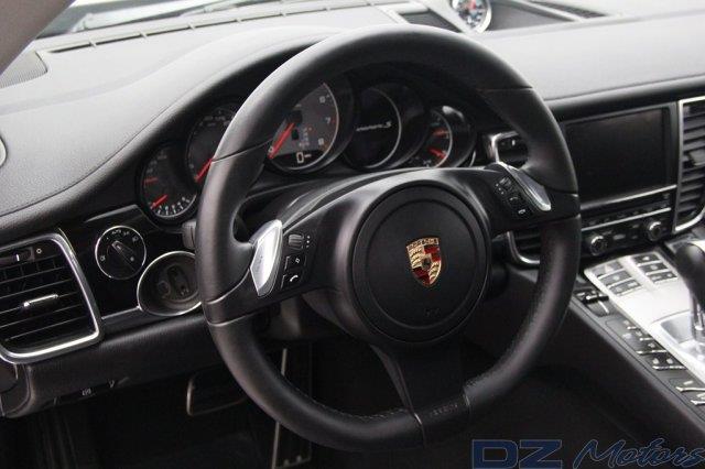 Porsche Panamera 2010 photo 54