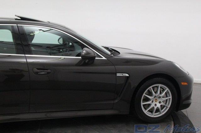 Porsche Panamera 2010 photo 71