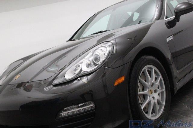 Porsche Panamera 2010 photo 76