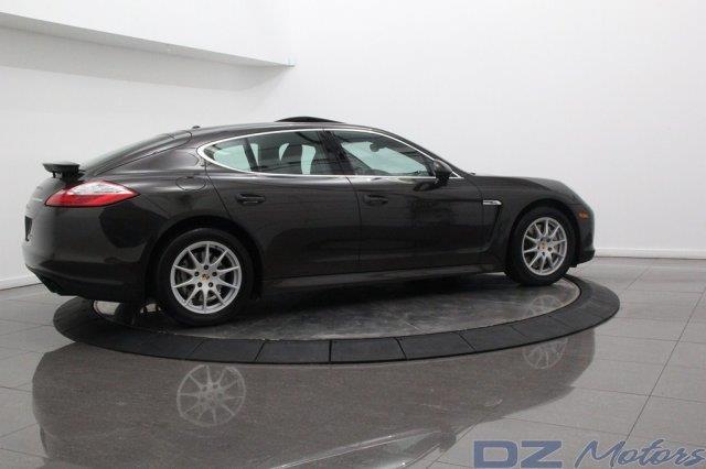 Porsche Panamera 2010 photo 87