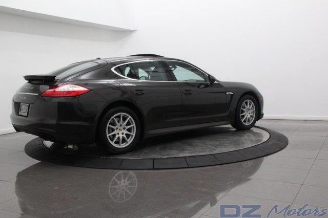 Porsche Panamera 2010 photo 88