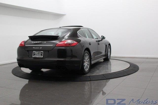 Porsche Panamera 2010 photo 89