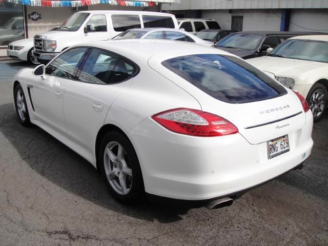 Porsche Panamera 2011 photo 3