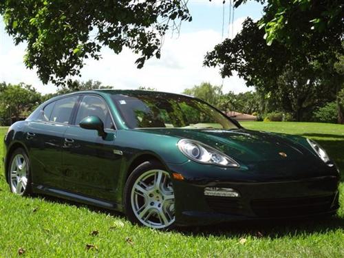 Porsche Panamera 2011 photo 2