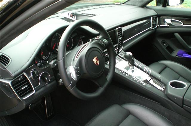 Porsche Panamera 2011 photo 4